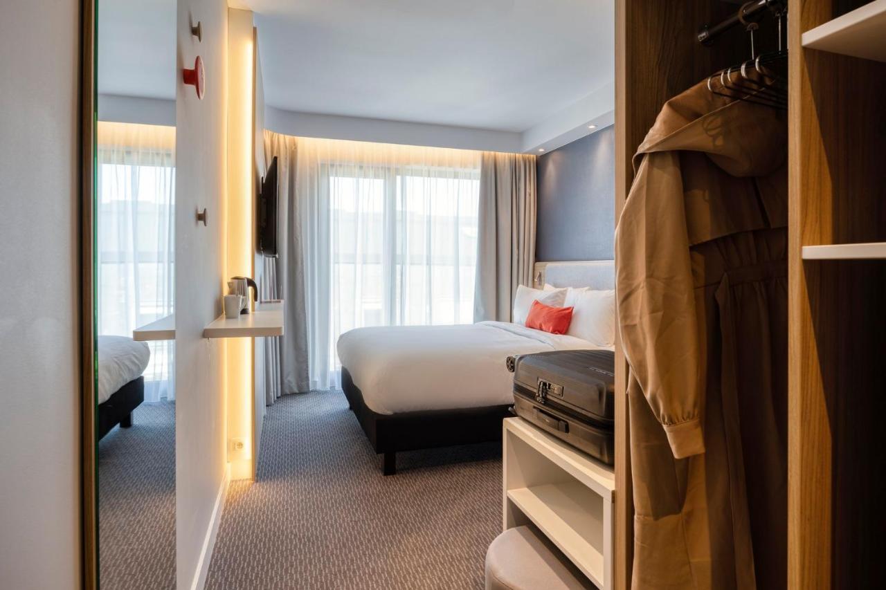 Holiday Inn Express Antwerp - City Centre By Ihg Екстериор снимка